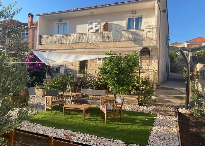 Bernarda, Apartment Jezera